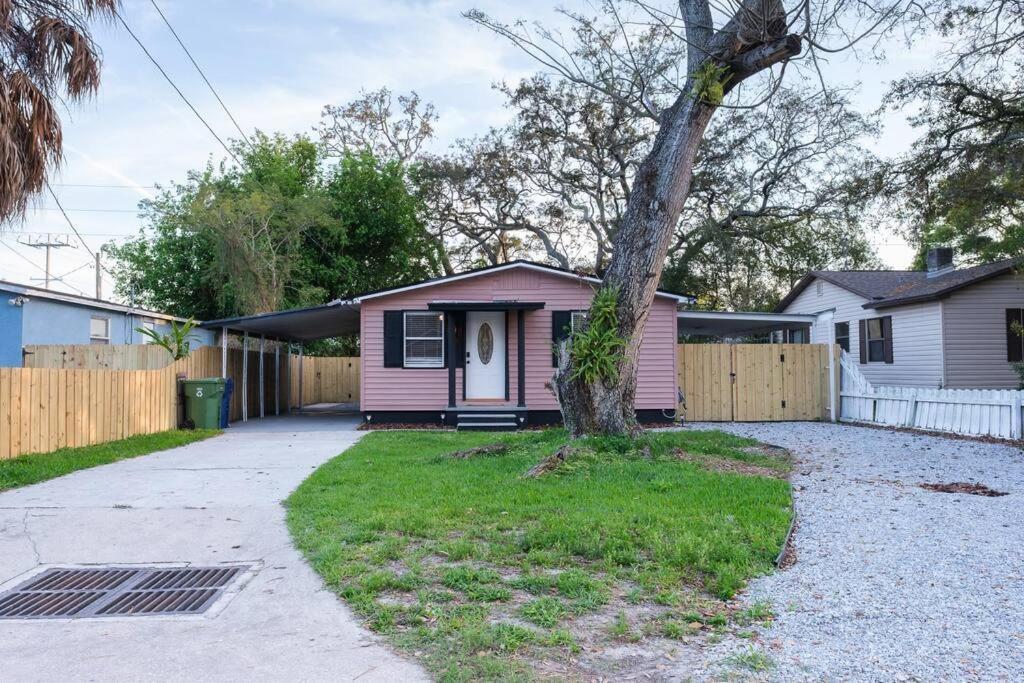 House Near Tampa Zoo And Busch Gardens, Free High Speed Wifi Villa Buitenkant foto