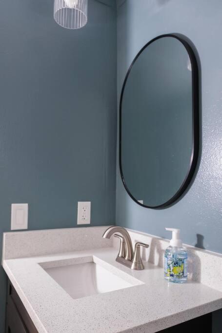 House Near Tampa Zoo And Busch Gardens, Free High Speed Wifi Villa Buitenkant foto