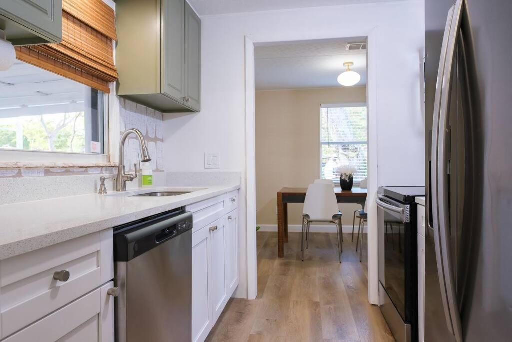 House Near Tampa Zoo And Busch Gardens, Free High Speed Wifi Villa Buitenkant foto