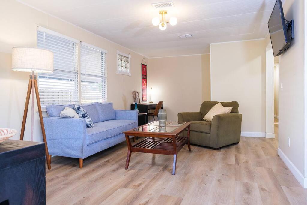 House Near Tampa Zoo And Busch Gardens, Free High Speed Wifi Villa Buitenkant foto